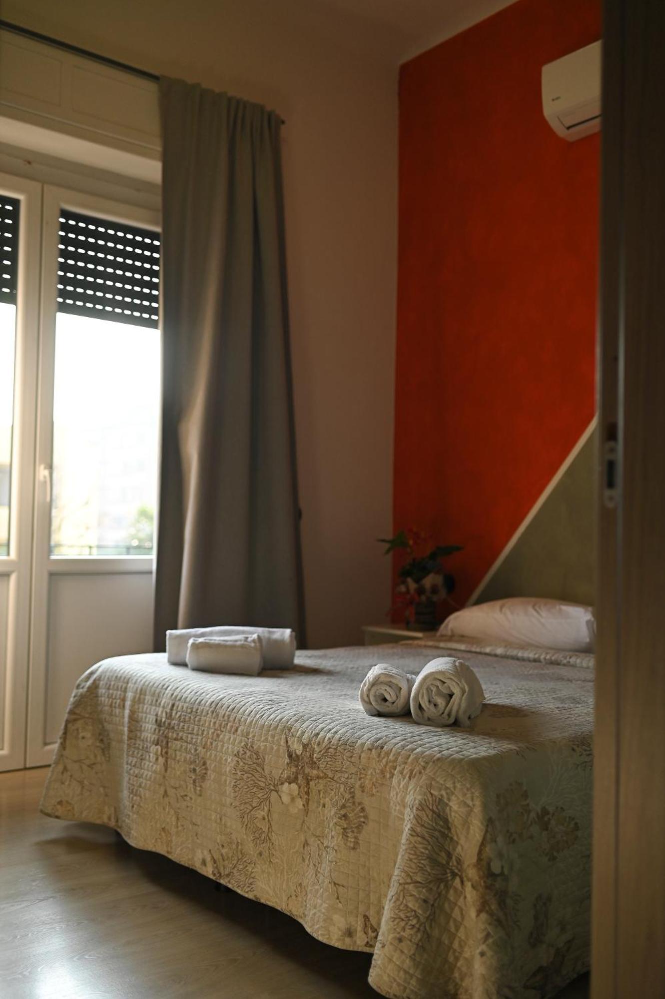 La Gloria Rho Private Rooms Only Bagian luar foto
