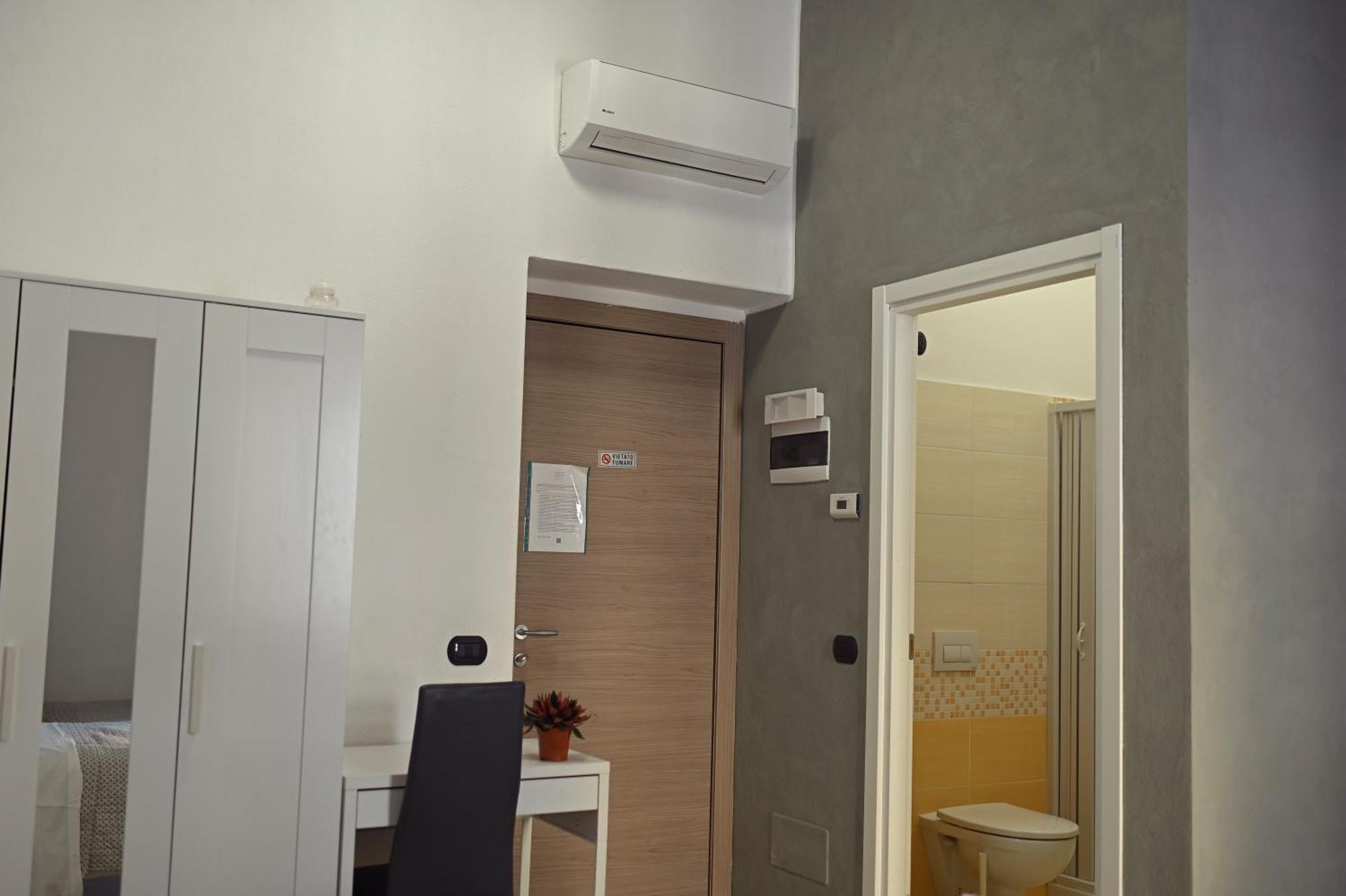 La Gloria Rho Private Rooms Only Bagian luar foto