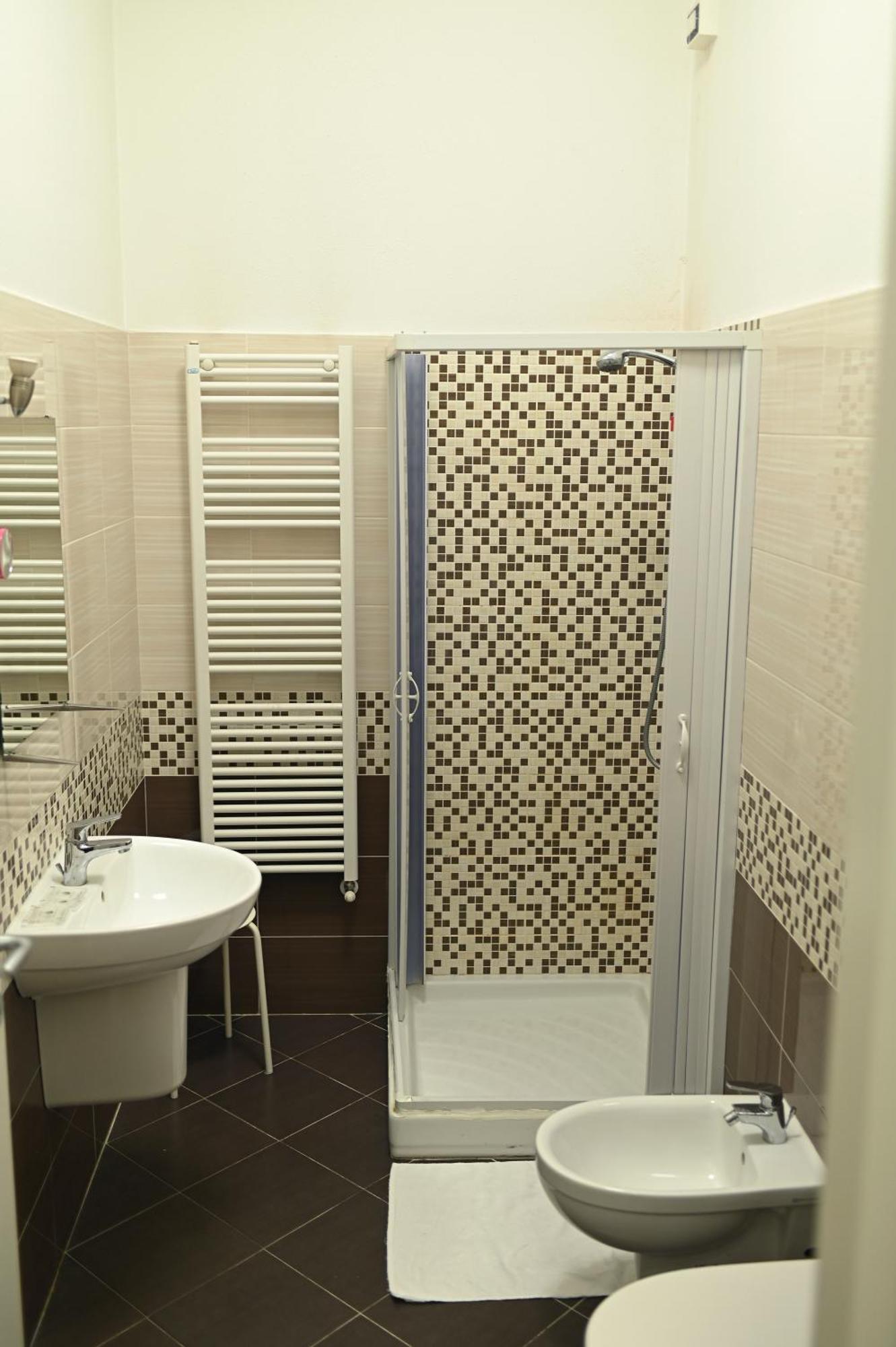 La Gloria Rho Private Rooms Only Bagian luar foto