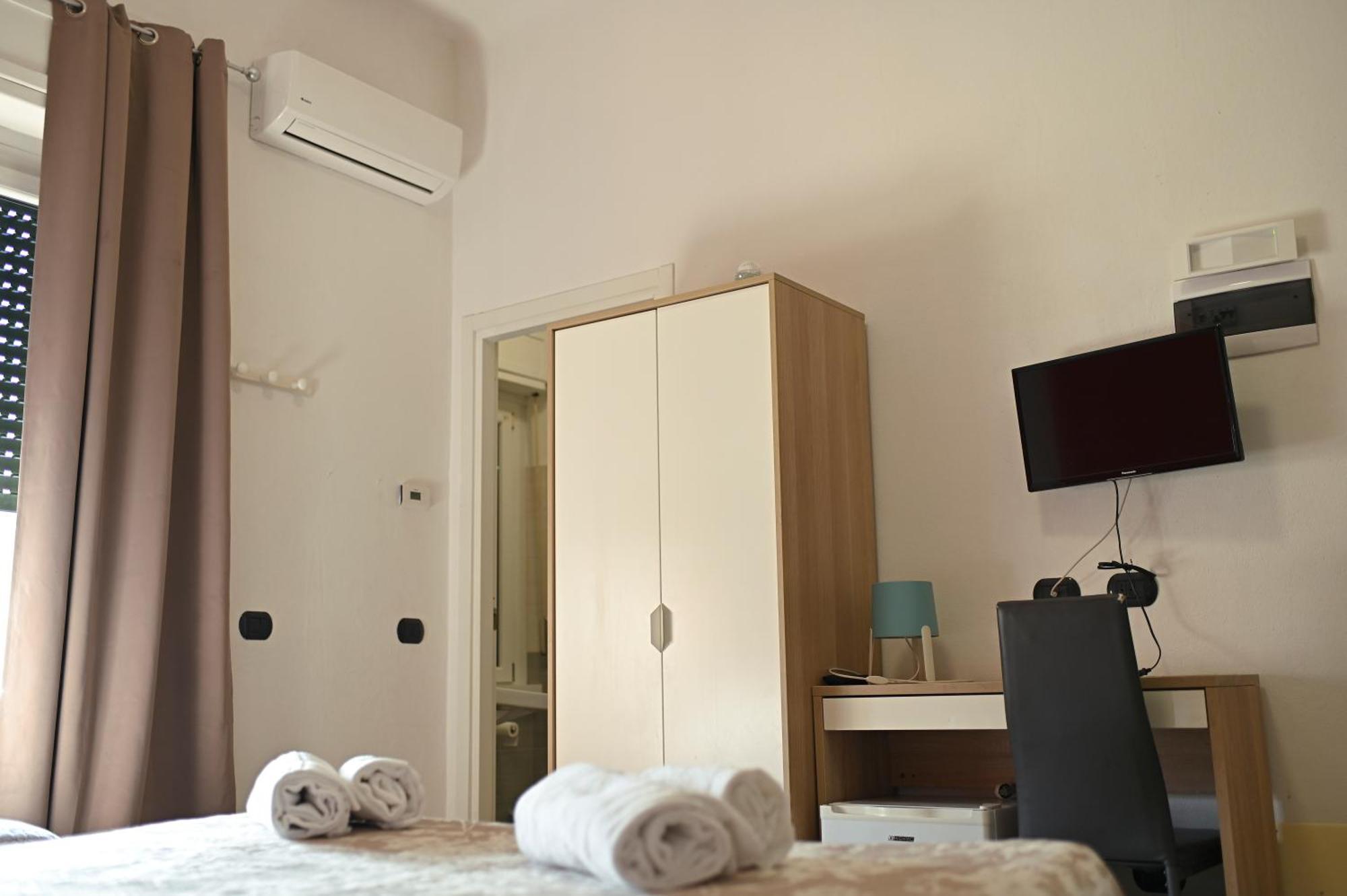 La Gloria Rho Private Rooms Only Bagian luar foto