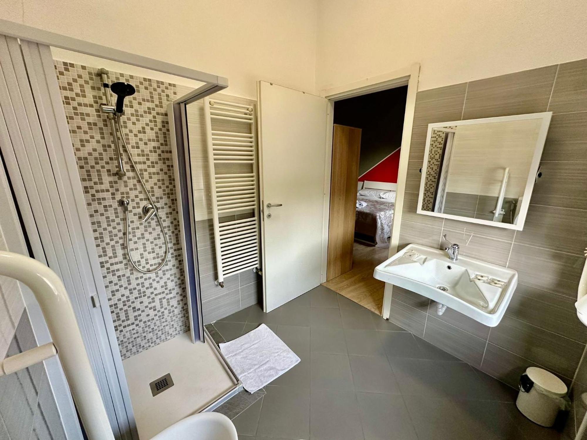 La Gloria Rho Private Rooms Only Bagian luar foto